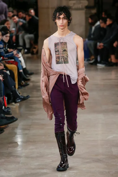 Look 17